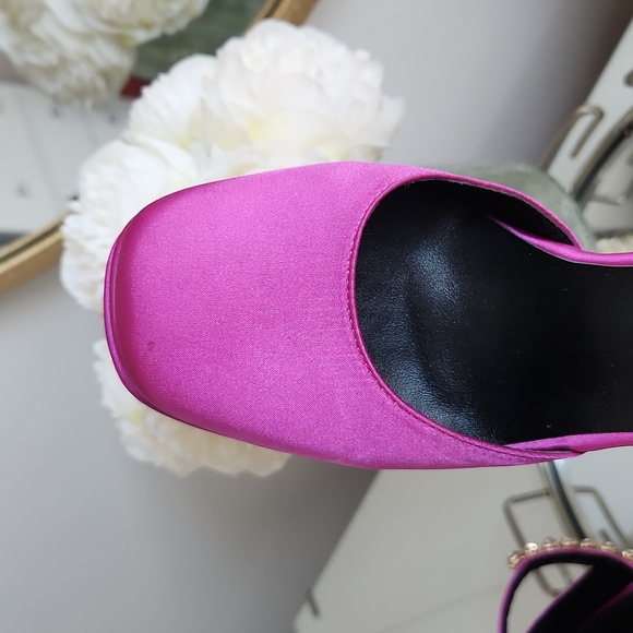 Platform Heels - Picture 6 of 6